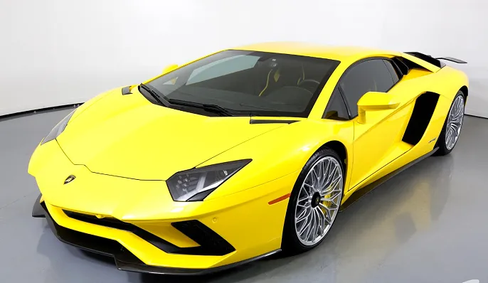 2017 Lamborghini Aventador