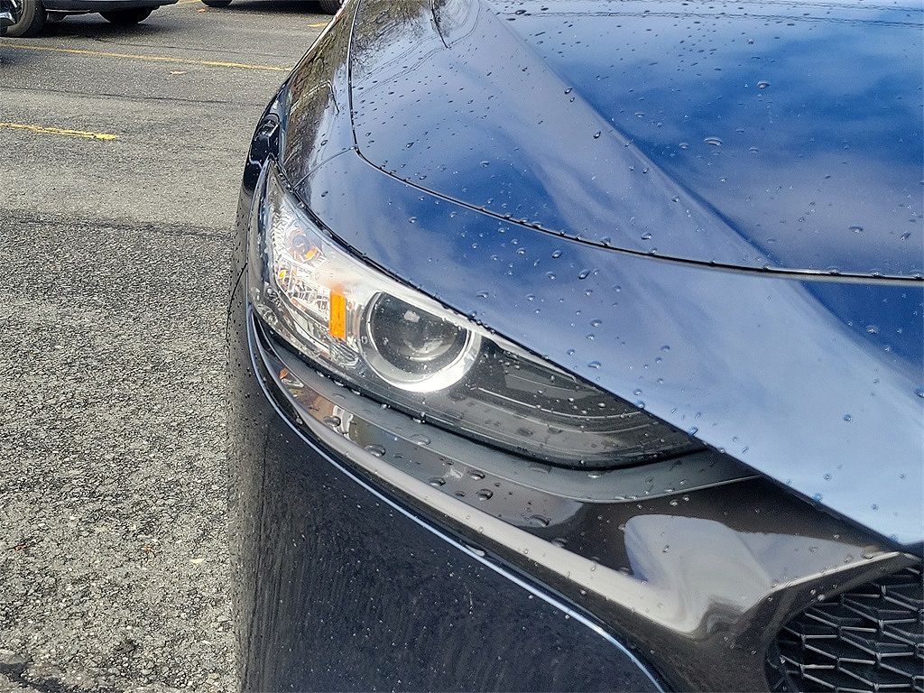 2019 Mazda Mazda3 Base image 8