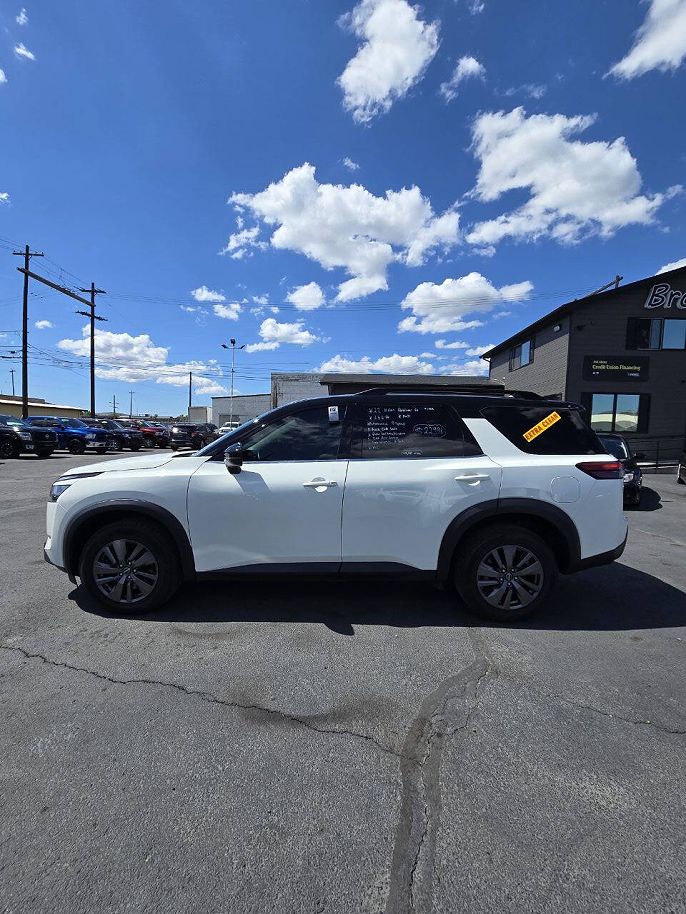 2022 Nissan Pathfinder