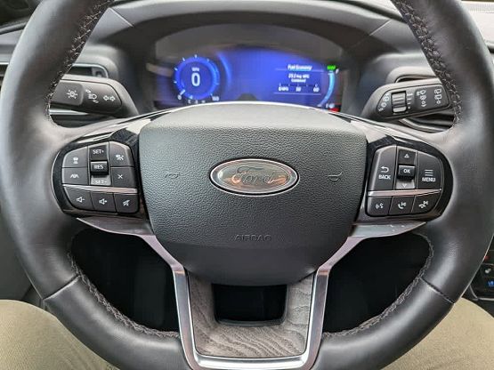 2023 Ford Explorer Platinum photo 10