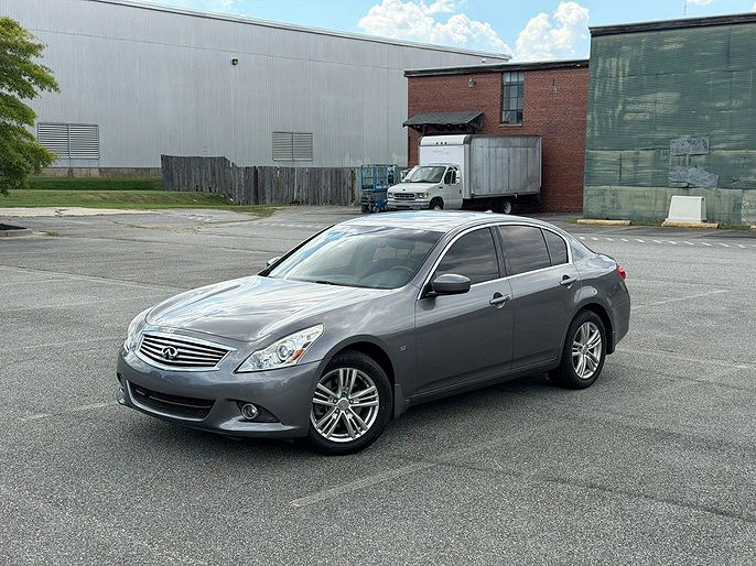 2015 Infiniti Q40