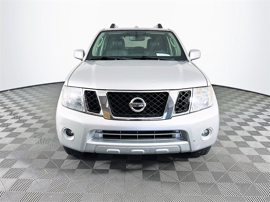 2012 Nissan Pathfinder Silver Edition image 1