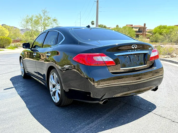 2012 Infiniti M56