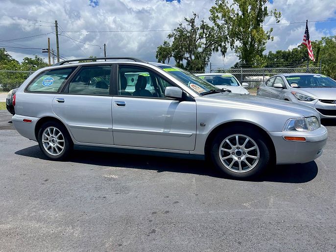 2003 Volvo V40