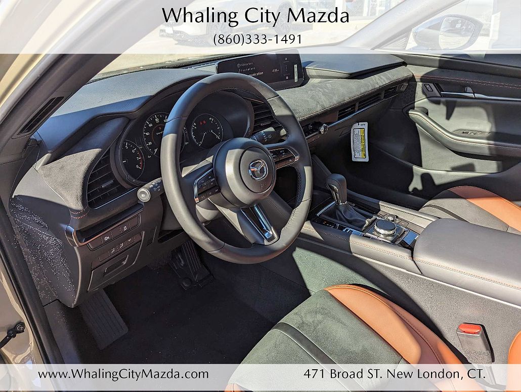 2024 Mazda Mazda3 Carbon Turbo image 5