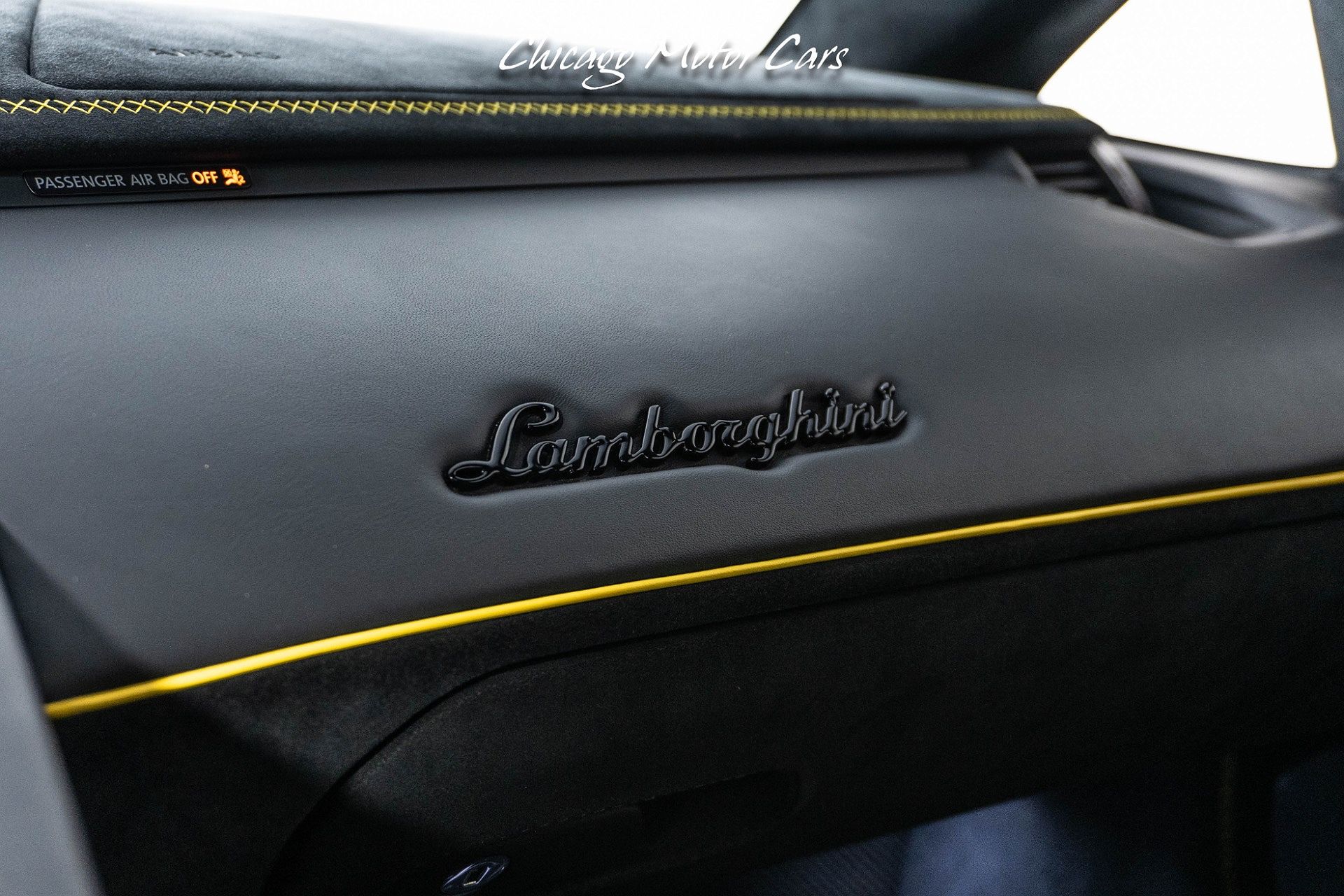 2021 Lamborghini Aventador SVJ image 38