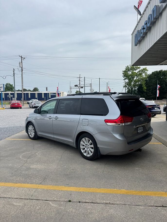 2013 Toyota Sienna