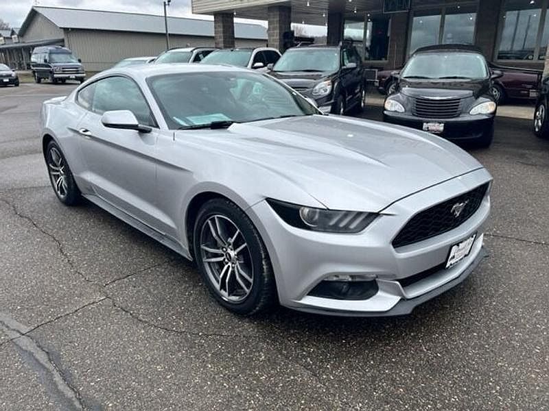2017 Ford Mustang null image 0