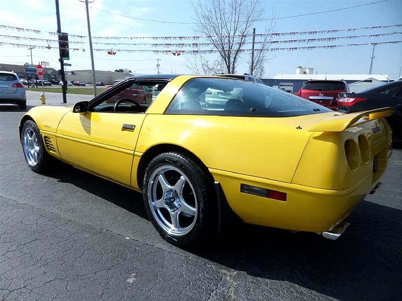 1995 Chevrolet Corvette null image 8