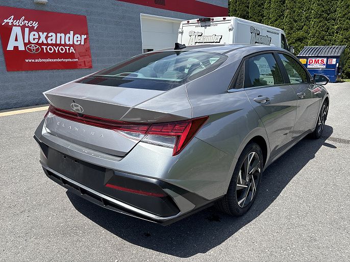 2025 Hyundai Elantra