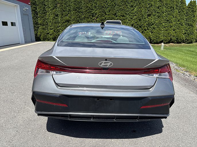 2025 Hyundai Elantra