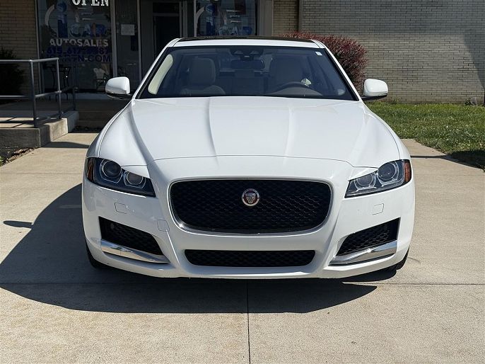 2017 Jaguar XF