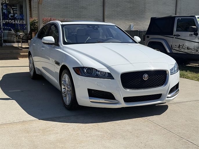 2017 Jaguar XF