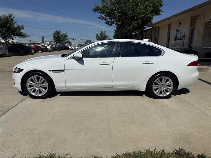 2017 Jaguar XF