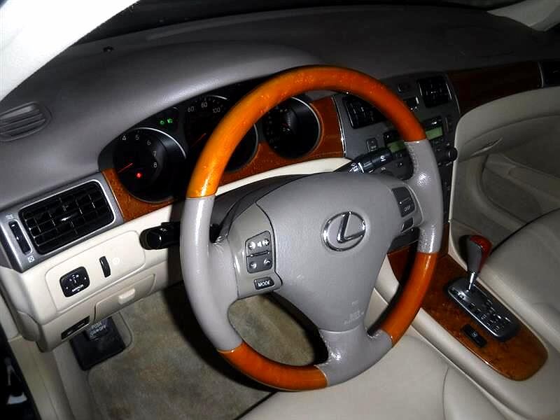2005 Lexus ES 330 image 25
