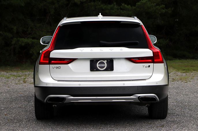 2020 Volvo V90