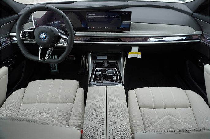 2024 BMW i7