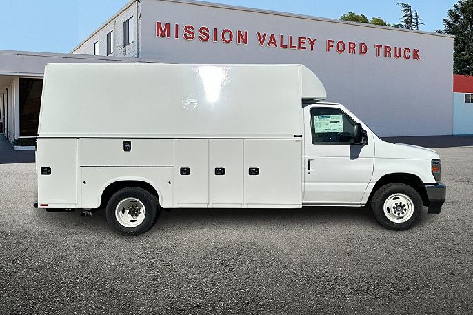 2025 Ford Econoline