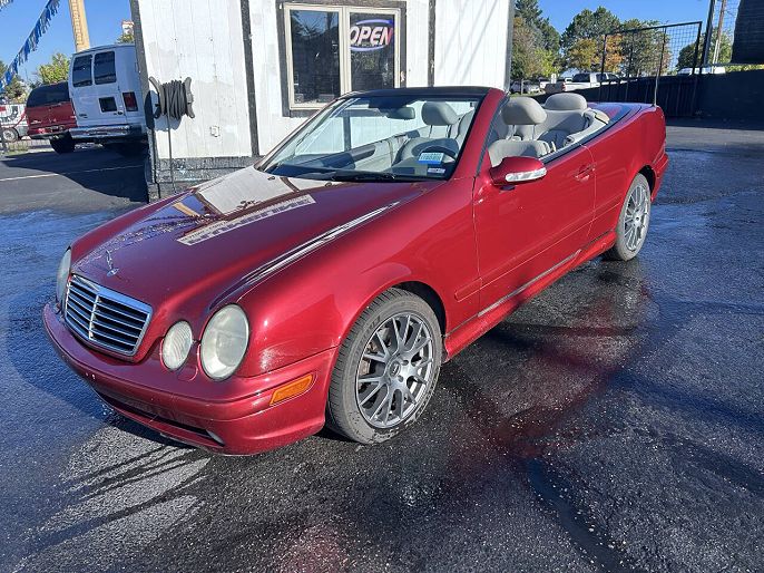 2000 Mercedes-Benz CLK
