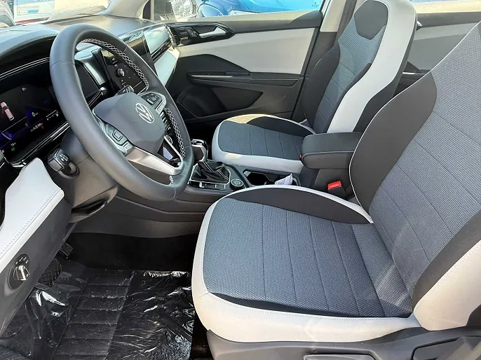2025 Volkswagen Taos