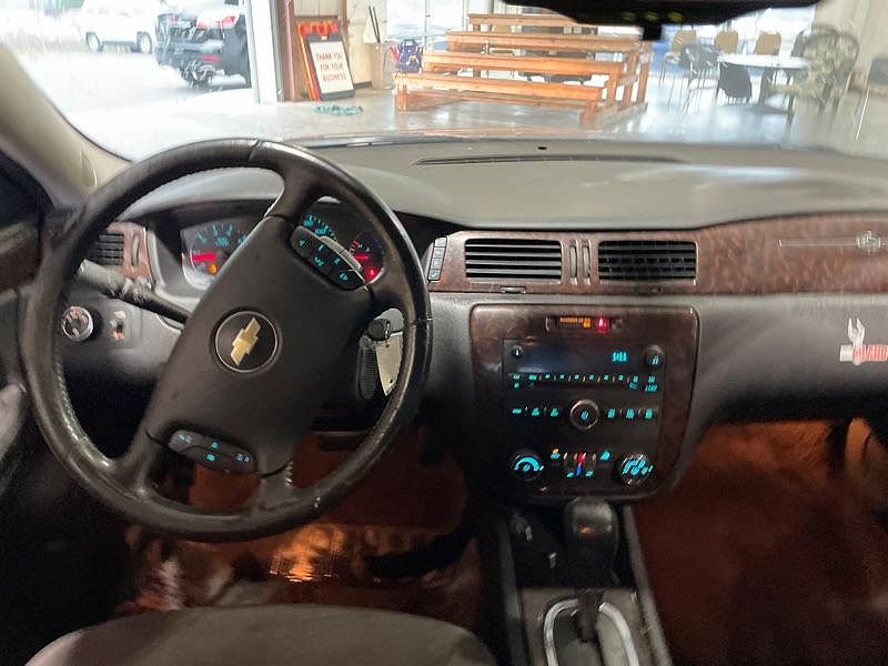 2014 Chevrolet Impala LT image 4