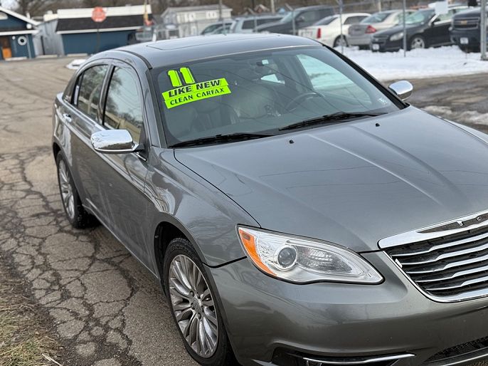 2011 Chrysler 200