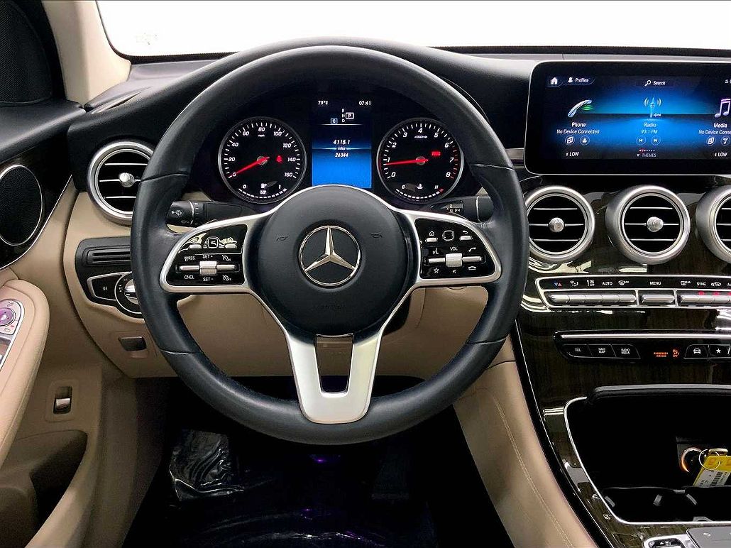 2020 Mercedes-Benz GLC 300 image 3