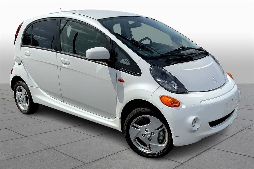 2014 Mitsubishi i-MiEV ES image 0