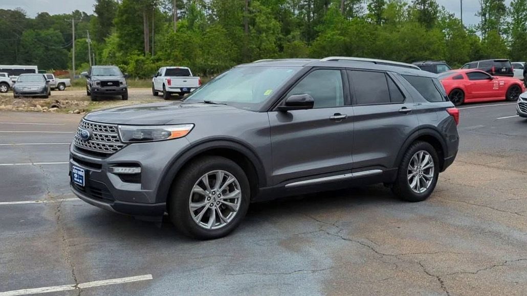 2022 Ford Explorer Limited Edition image 3