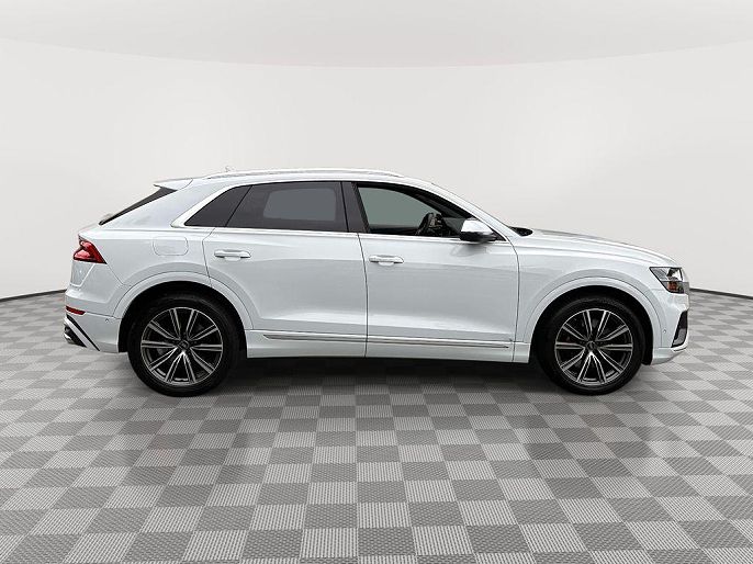 2023 Audi SQ8