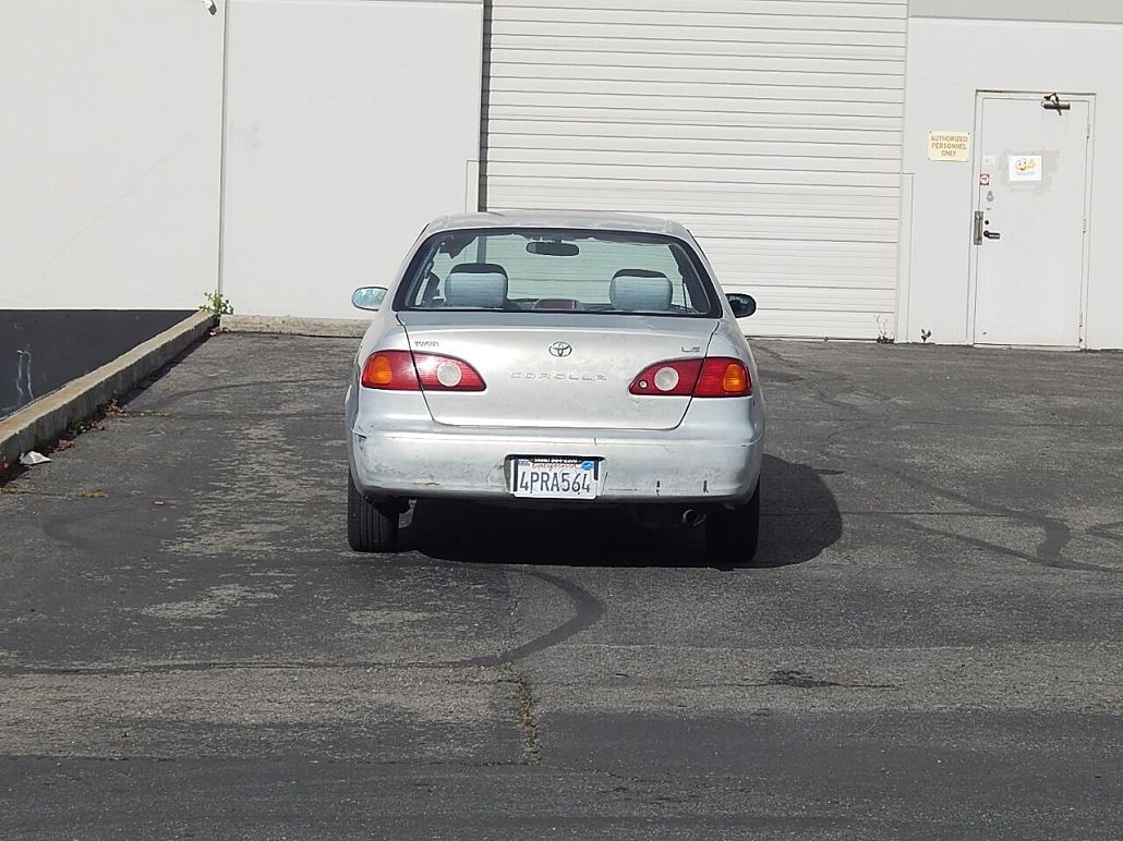 2001 Toyota Corolla LE image 5