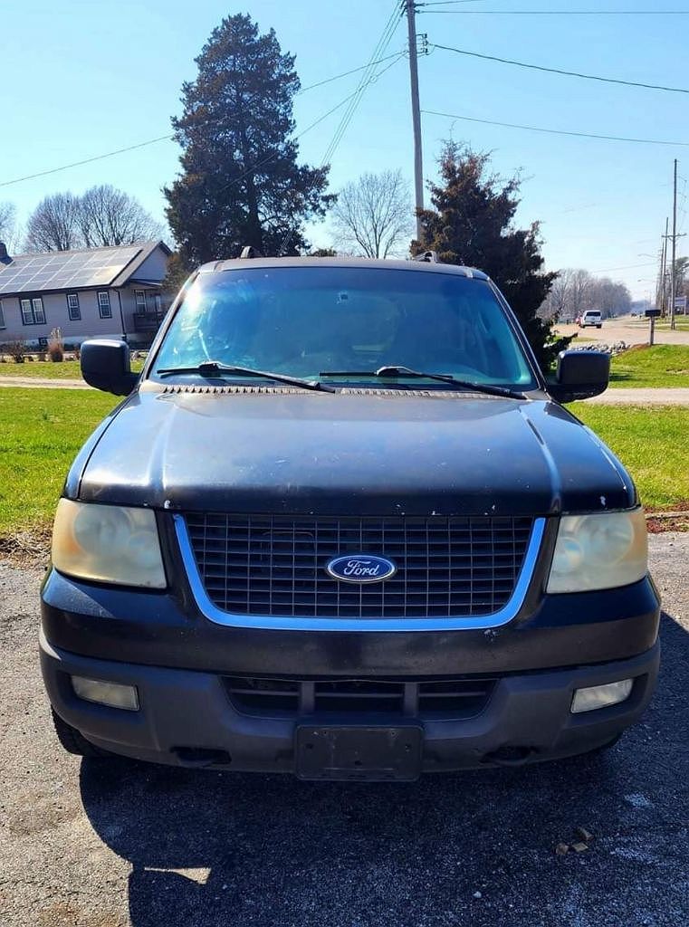 2005 Ford Expedition XLT image 0