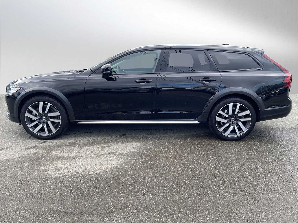 2023 Volvo V90 B6 Ultimate image 1