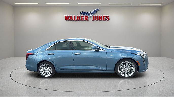 2024 Cadillac CT4