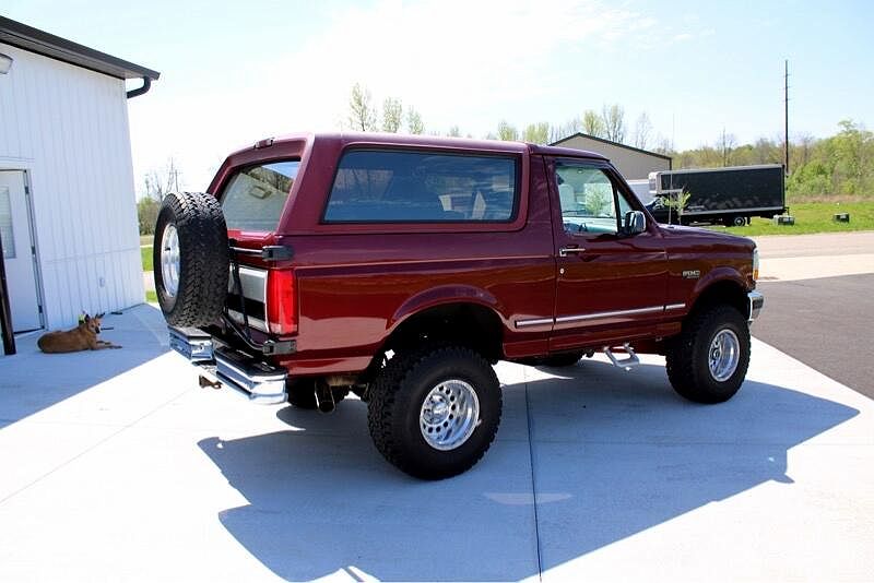 1996 Ford Bronco XLT image 13