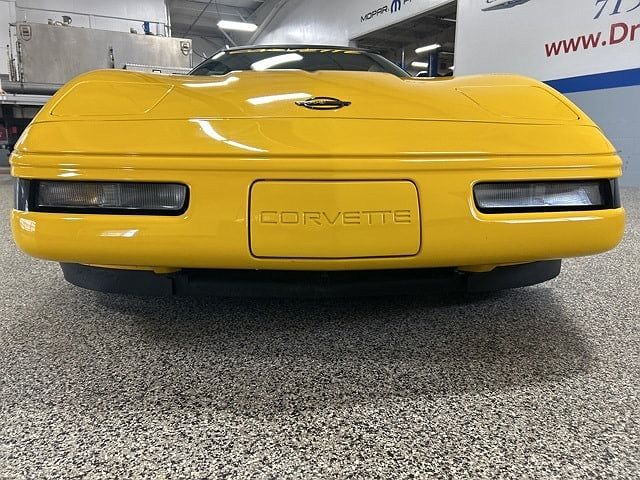 1995 Chevrolet Corvette Base image 18