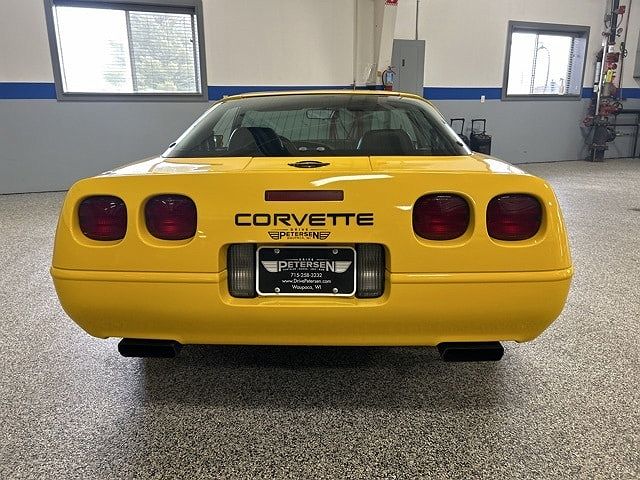 1995 Chevrolet Corvette Base image 3