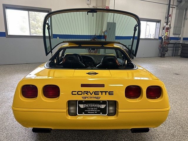1995 Chevrolet Corvette Base image 4