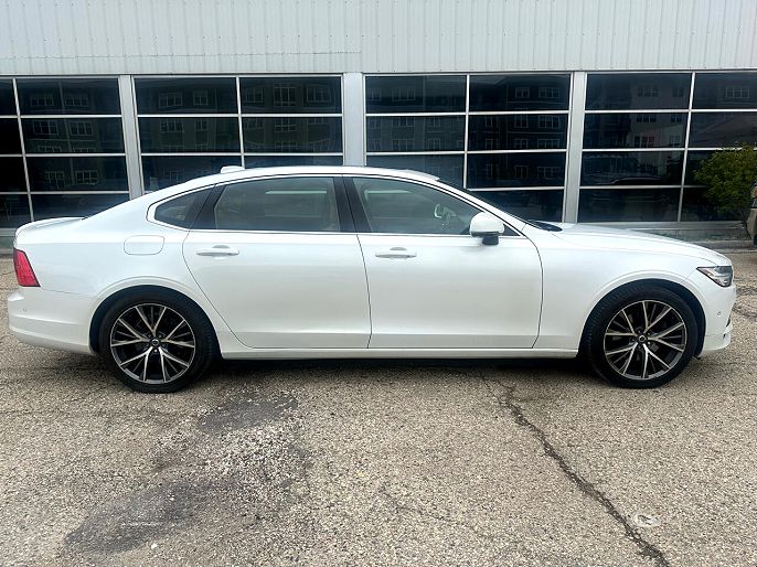 2018 Volvo S90