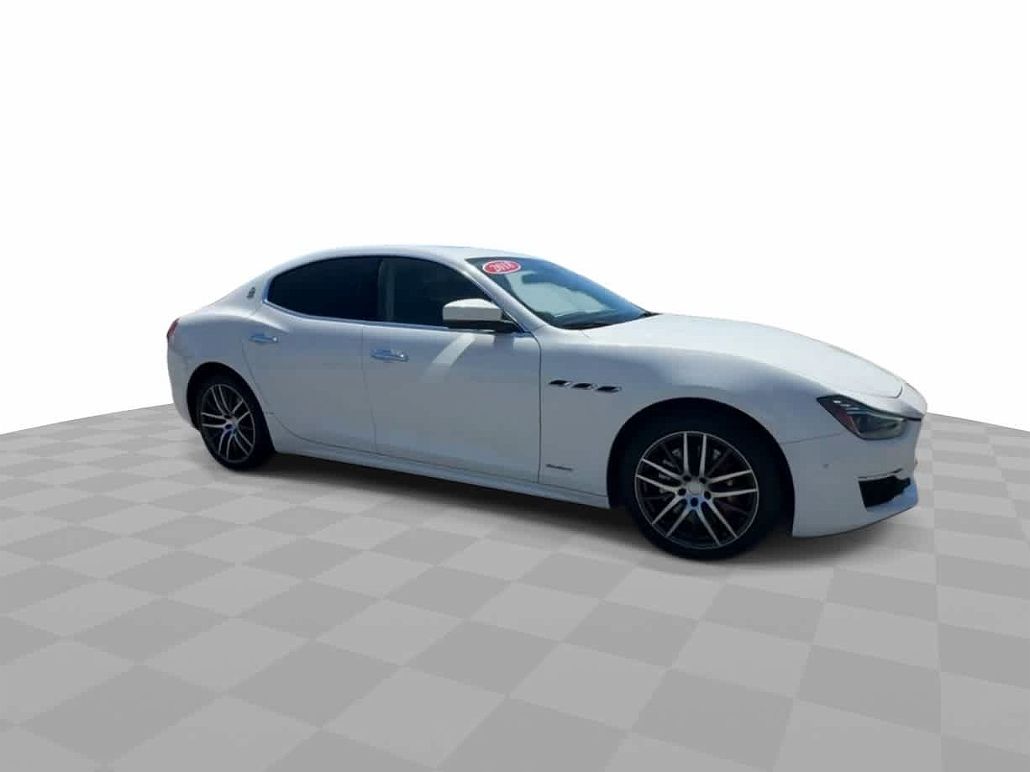 2018 Maserati Ghibli S image 2