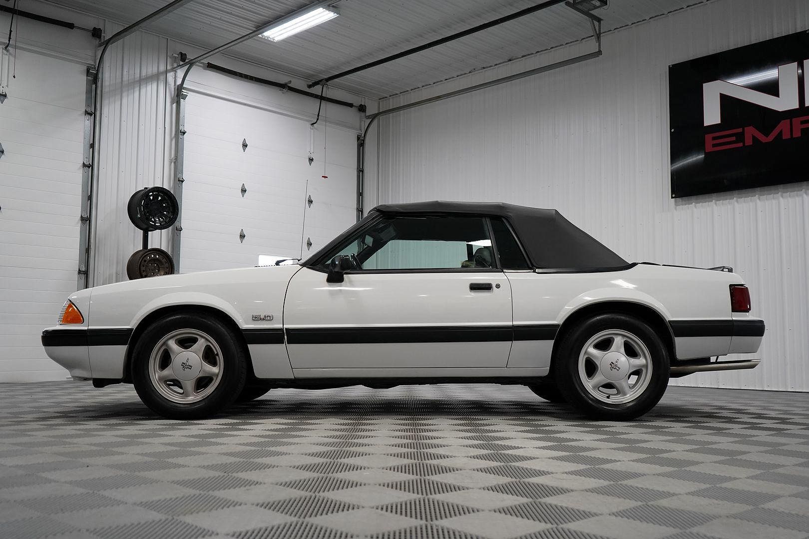 1991 Ford Mustang LX image 23