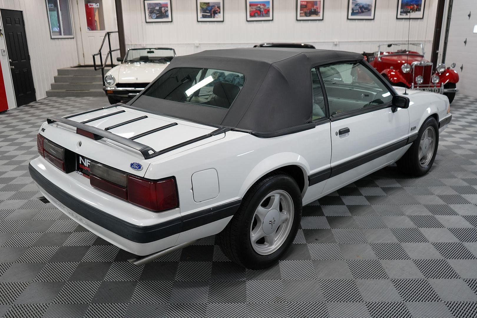1991 Ford Mustang LX image 6
