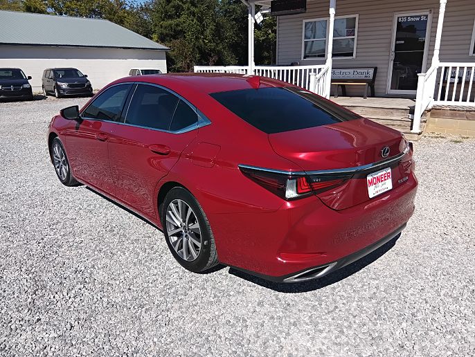 2019 Lexus ES
