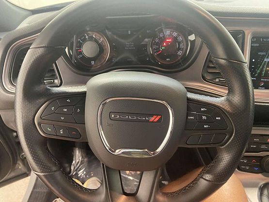 2023 Dodge Challenger R/T photo 11