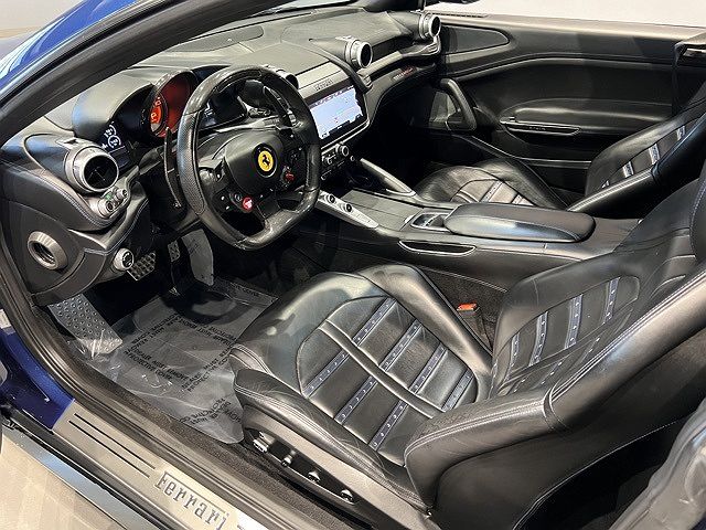 2019 Ferrari GTC4Lusso null image 14