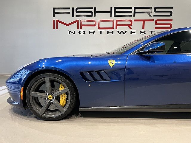 2019 Ferrari GTC4Lusso null image 26