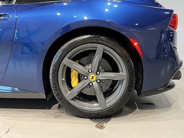 2019 Ferrari GTC4Lusso null image 29