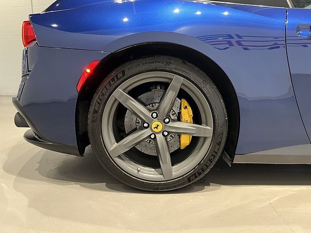 2019 Ferrari GTC4Lusso null image 33