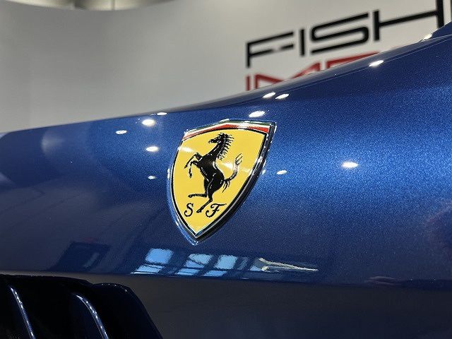 2019 Ferrari GTC4Lusso null image 36