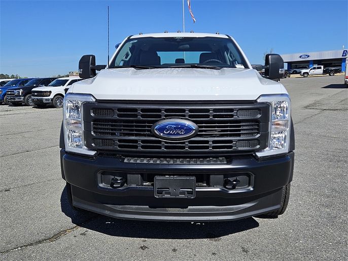 2025 Ford F-550